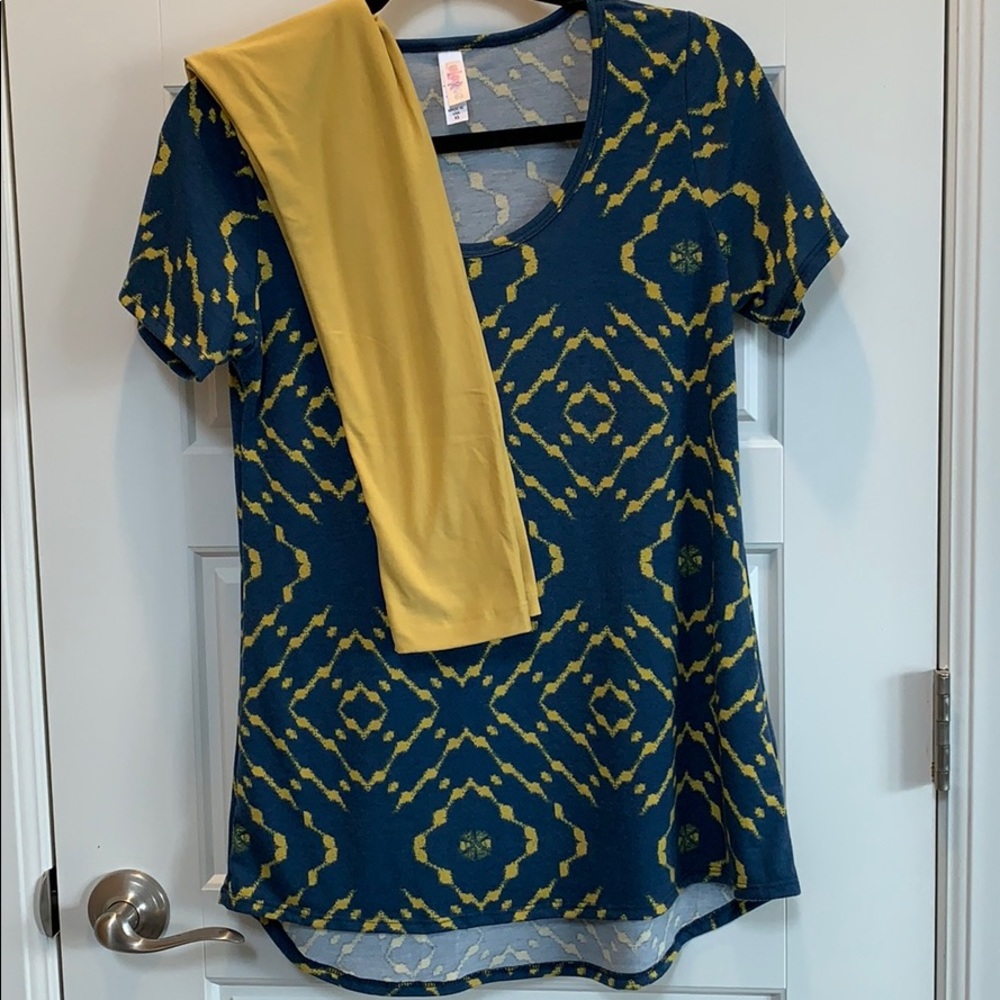 Cute classic Tee with matching leggings